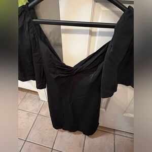 Abercrombie and Fitch Angel Sleeve Dress (XXS)